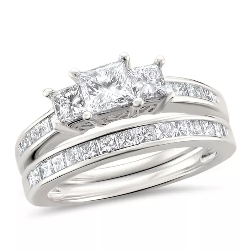 2 CT. T.W. Princess-Cut Diamond Three Stone Bridal Engagement Ring Set in Platinum (I /SI2)
